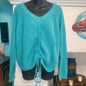 NWOT TIFFANY BLUE SWEATER WITH RUCHING - ADJUSTABLE LENGTH S OVERSIZED